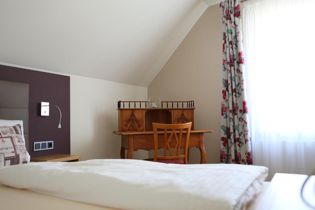 Geniesserhotel Limbacher Herrieden Extérieur photo